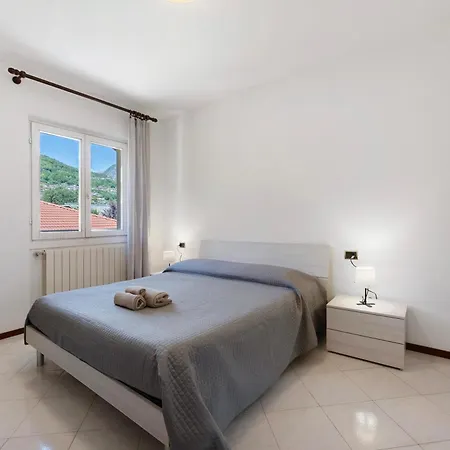 Casa Ezia Holiday home *